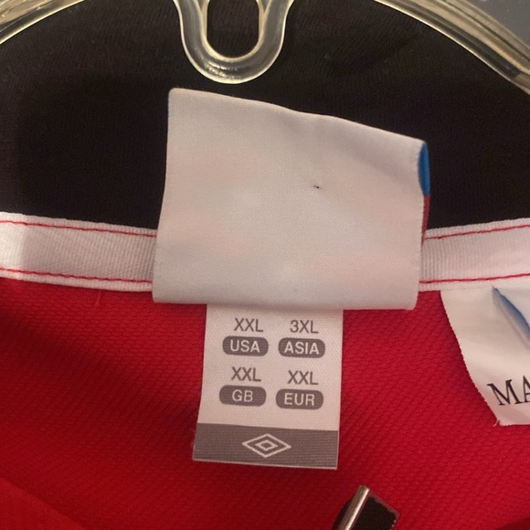 Retro Manchester United jacket. - Picture 3 of 4